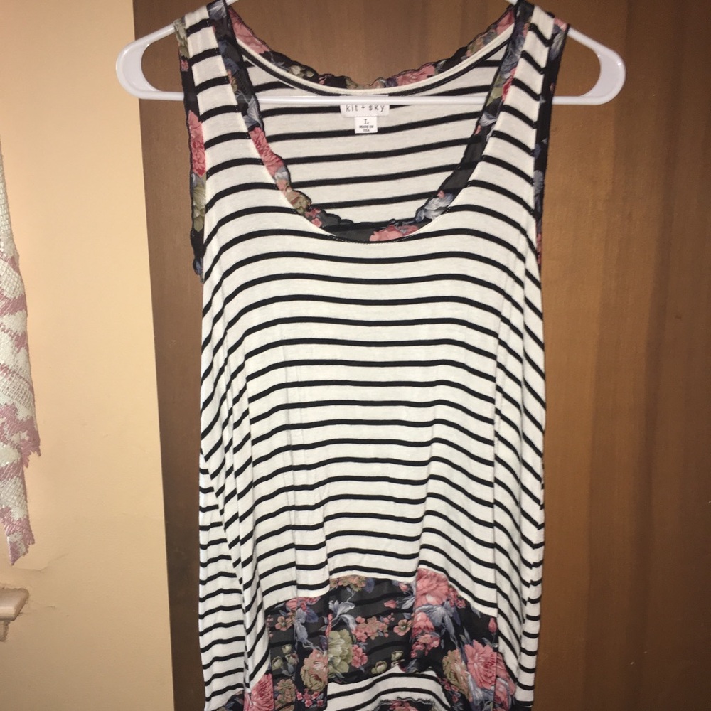 High Low Mixed Pattern Floral Striped Top